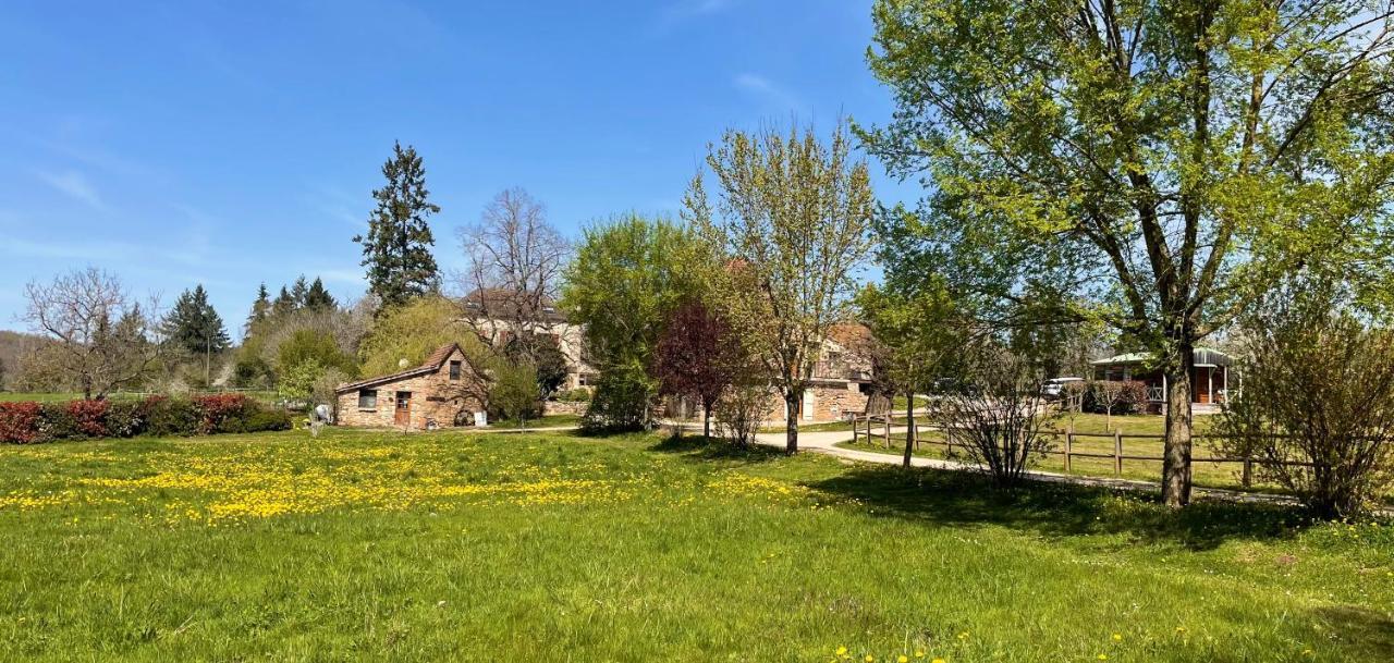 Bungalow "Les Randonneurs" Lacapelle-Marival Exteriör bild